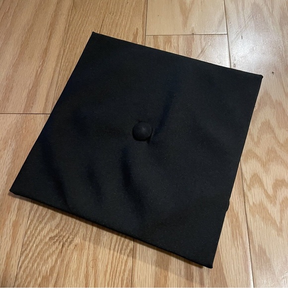 All Black Graduation Ceremony Cap And Gown No Size - Picture 4 of 6